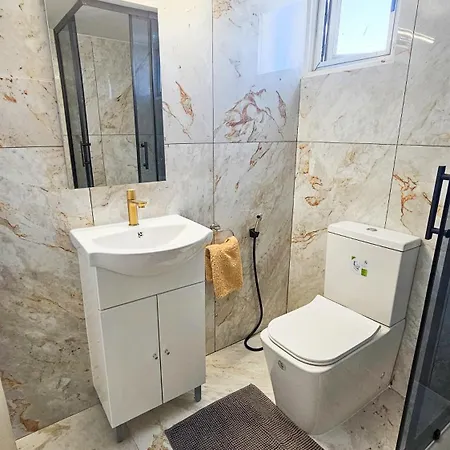 Rooms, 500m To Marina * Larnaca