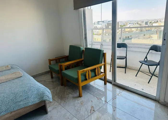 Rooms, 500m To Marina * Larnaca