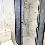 Rooms, 500m To Marina Larnaca