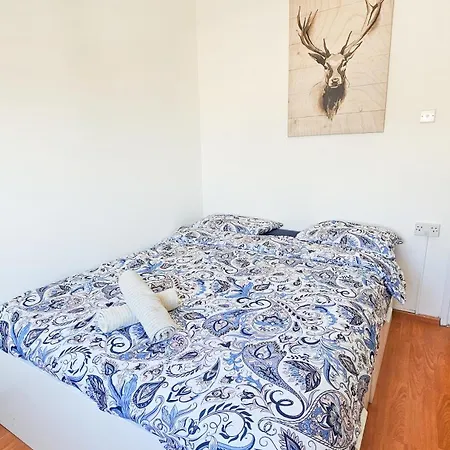 Rooms, 500m To Marina * Larnaca