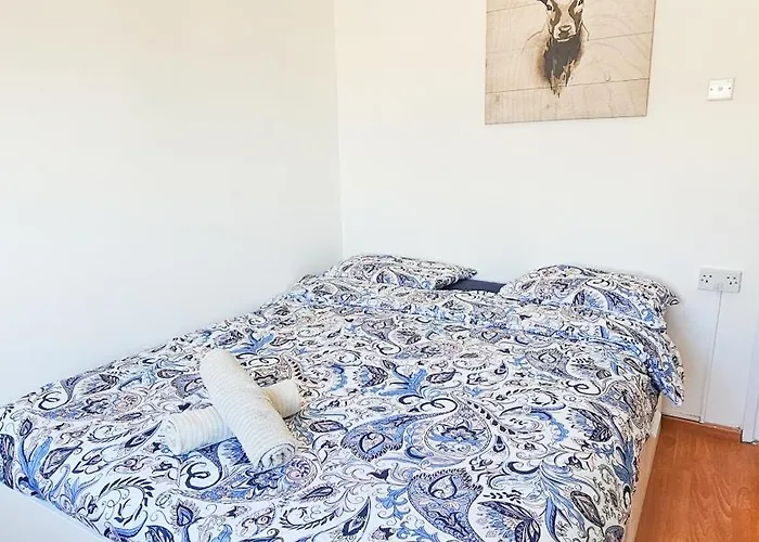 Rooms, 500m To Marina * Larnaca