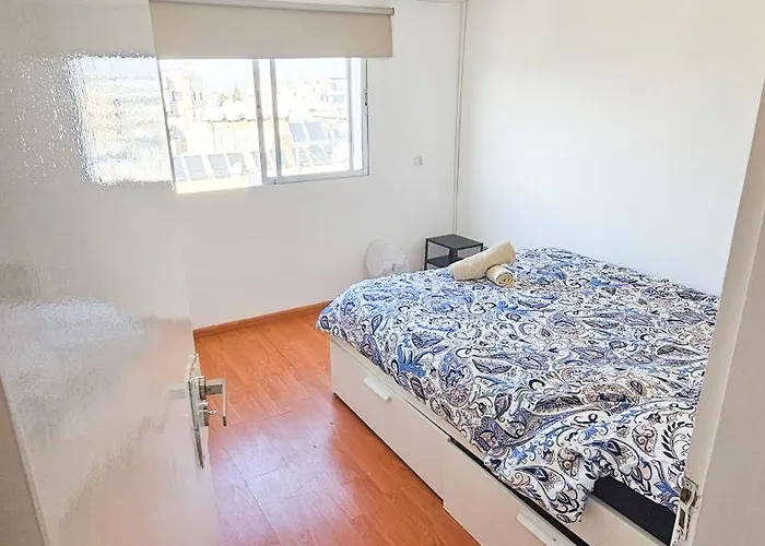 Rooms, 500m To Marina *