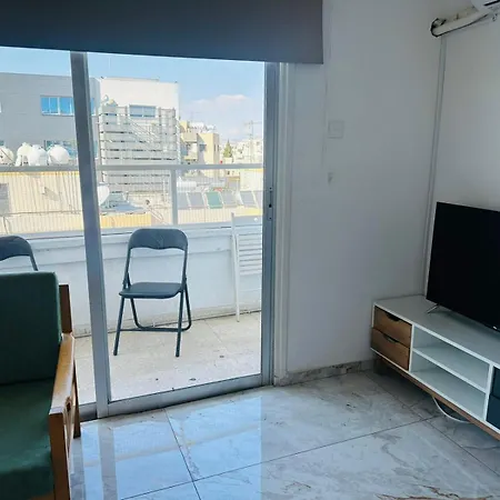 Privat bolig Rooms, 500m To Marina *